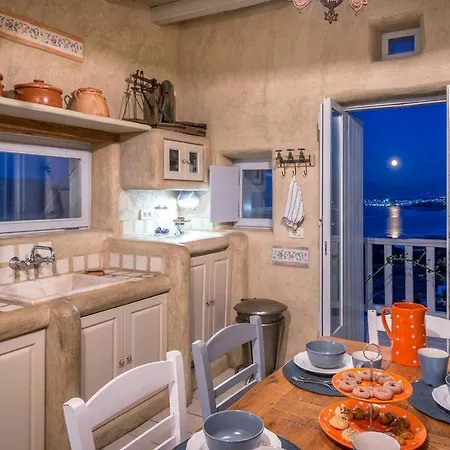 Paros Sleeps 12 T478610 Villa Párosz