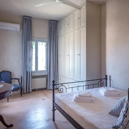 Paros Sleeps 12 T478610 *